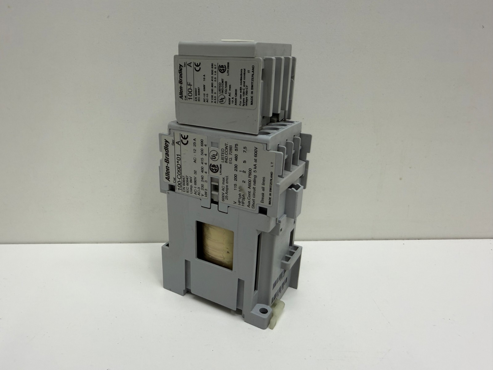 GOOD USED! ALLEN-BRADLEY 24V SER. A CONTACTOR W/100-F 100-C09D01