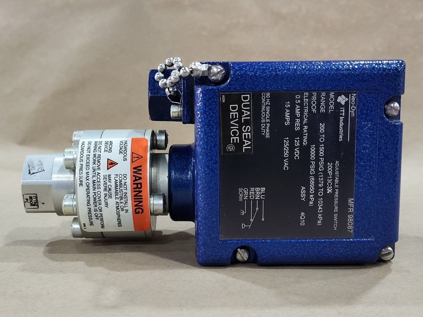 ITT Industries 200-1500 psig Adjustable Pressure Switch 200P13C3