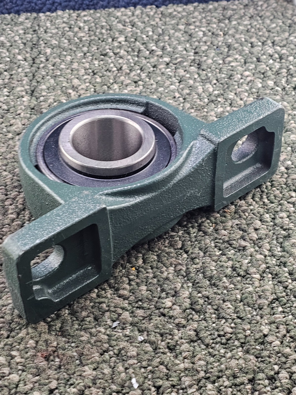 PGN P208 UC208-24 INSERT 2-BOLT PILLOW BLOCK BEARING