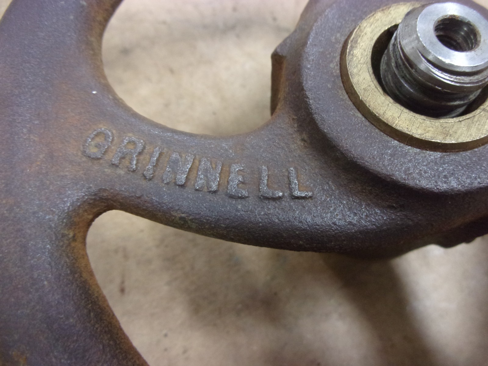 ITT Grinnell 2 1-1/2″ Manual Diaphragm Valve Hand Wheel 6″ Cast Iron 303-M440 US
