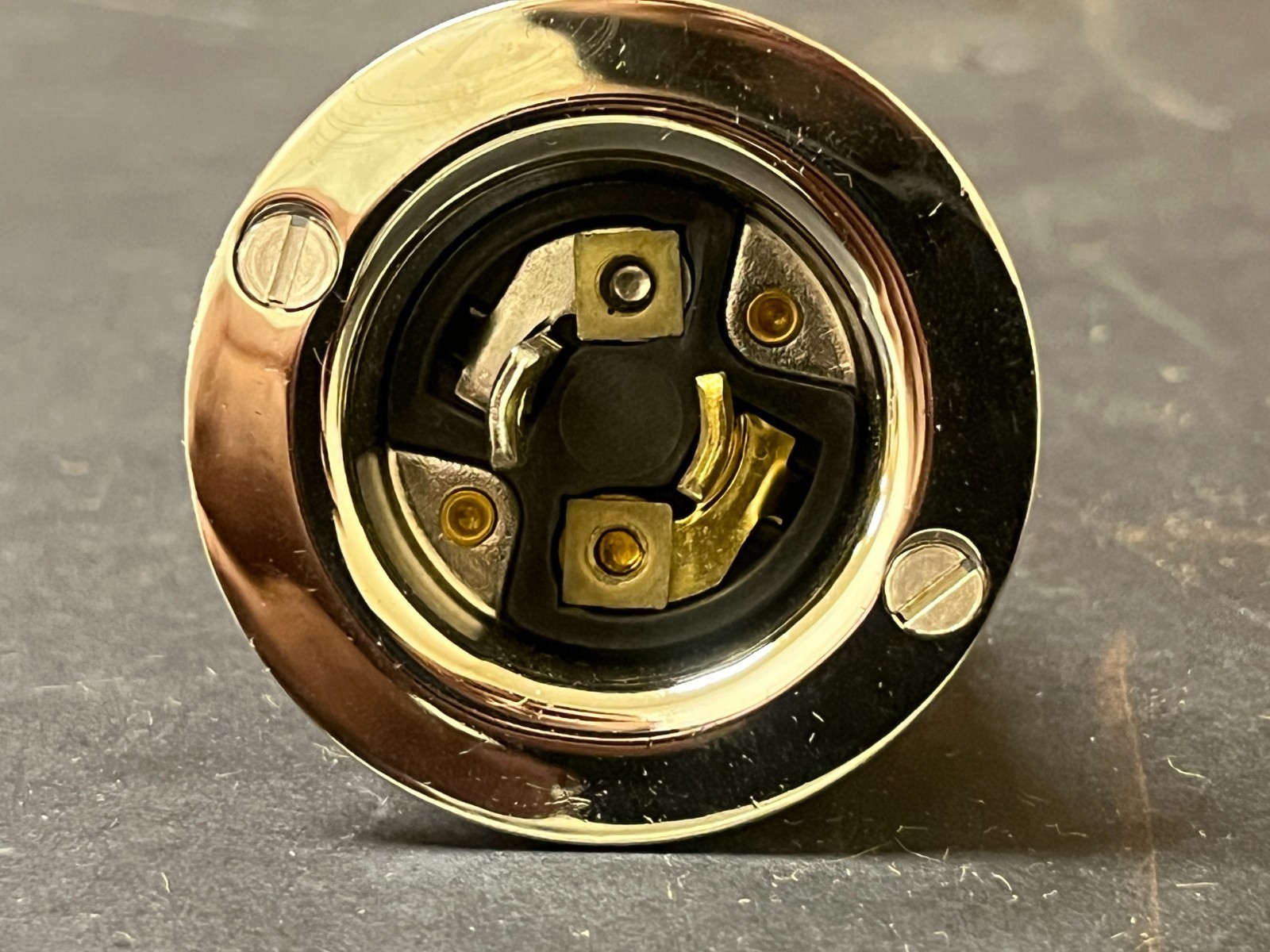 Arrow Hart Midget Hart-Lock Flanged Inlet P/N 7466A New 15A 125V Male 2 Wire