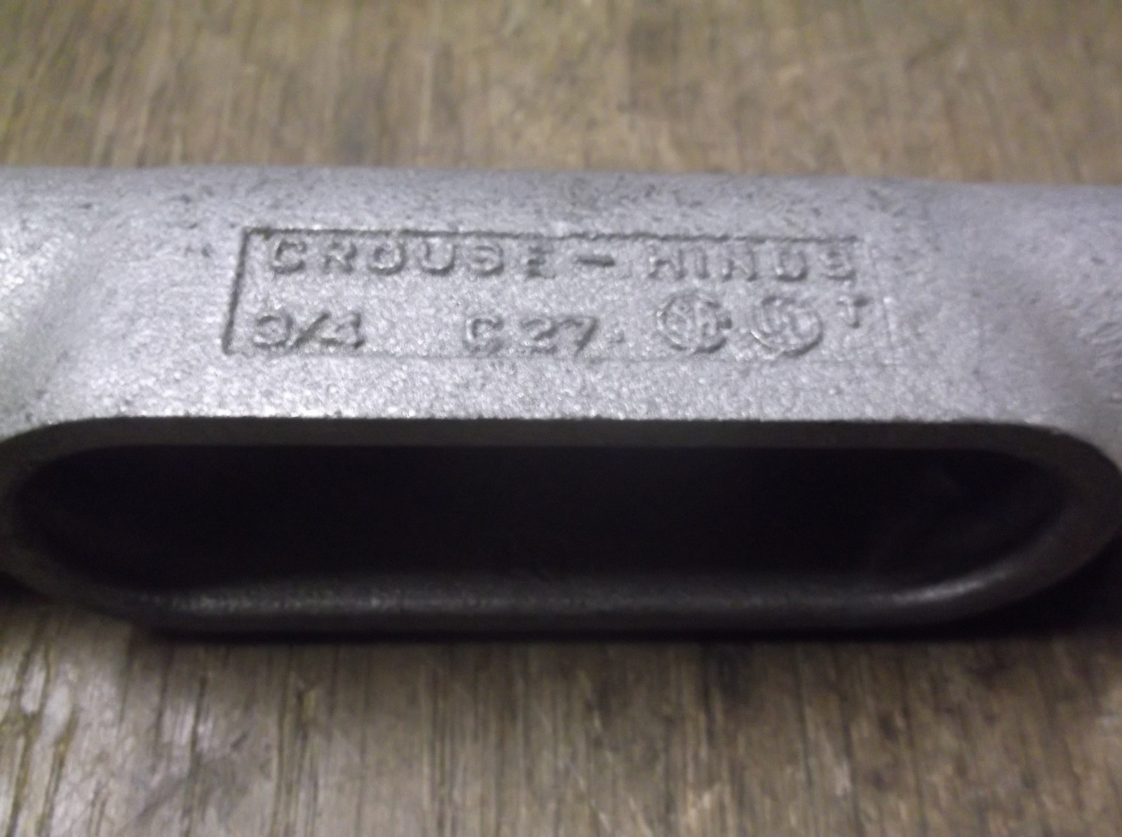 Crouse Hinds C27 3/4″ Conduit Body 6.5 CU IN *FREE SHIPPING*