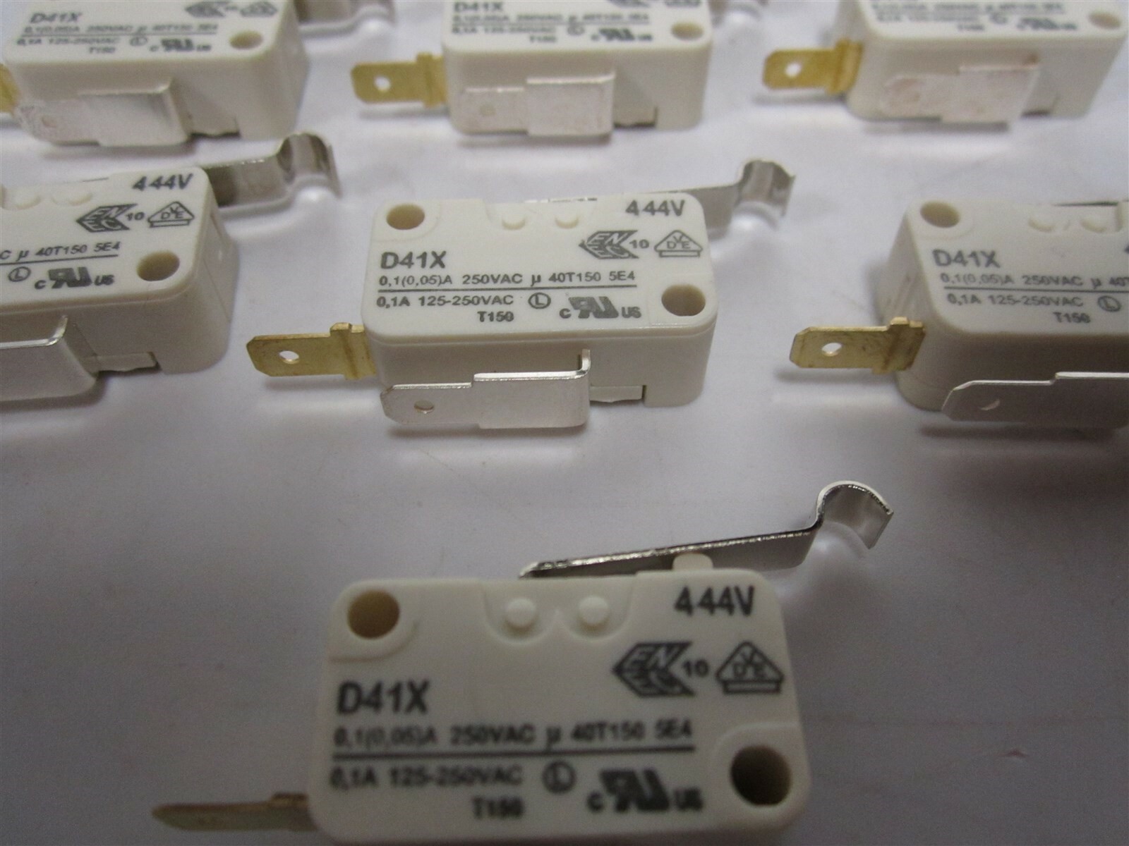 (10) CHERRY AMERICAS D419-R1AA-G2 Quick Connect SPDT Microswitch 500 mA, 30 VDC