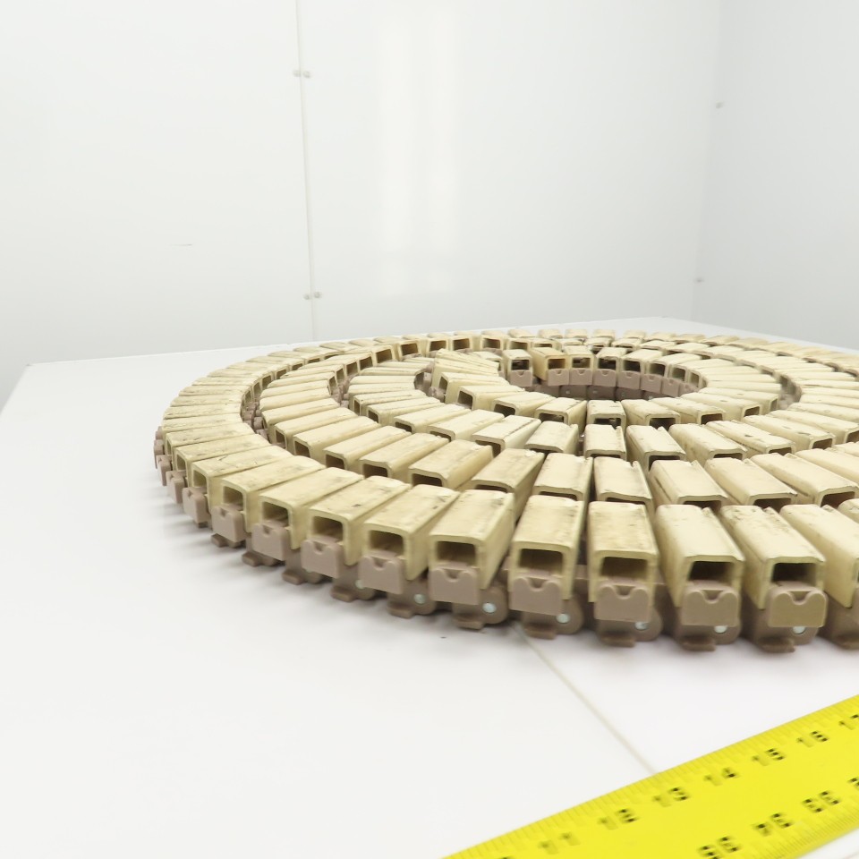 234″ L x 2-1/2″ W Side Flexing Table Top Conveyor Chain W/Soft Rubber Top