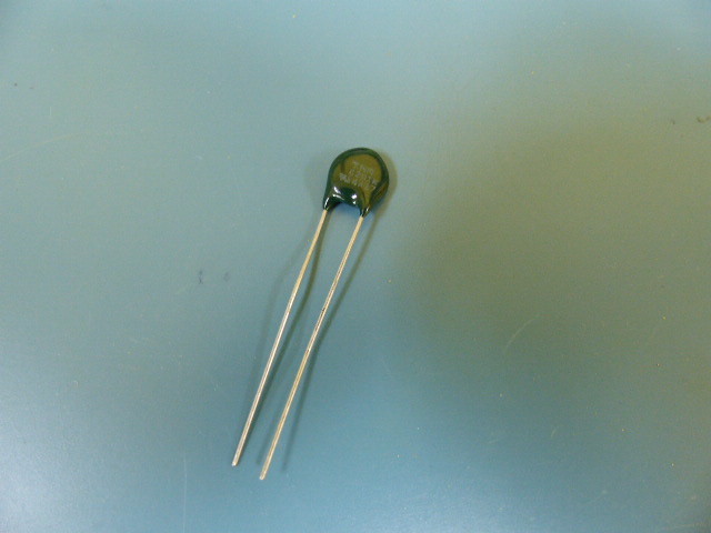 MARCON TNR9G201K Qty of 100 per Lot MOV MARCON 94 metal oxide resistor gen