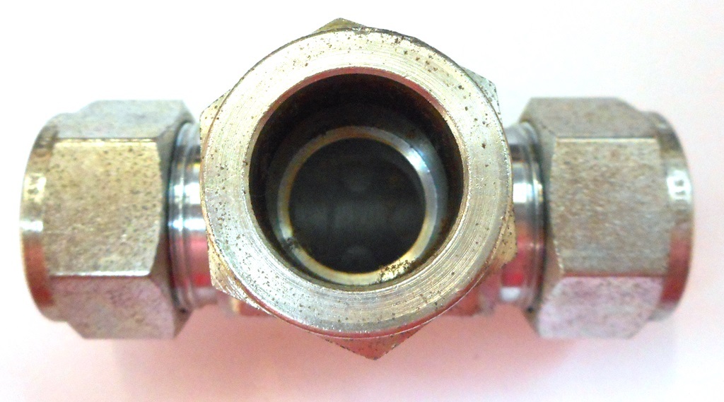 SWAGELOK, TUBE FITTING, REDUCING UNION TEE 3/4″