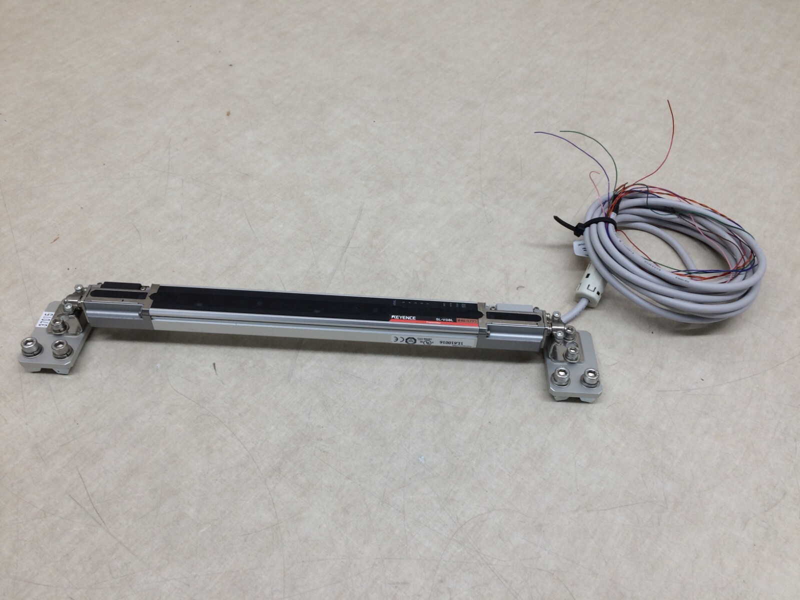 Keyence SL-V08L Safety Light Curtain Transmitter & Receiver SL-V08L-T SL-V08L-R