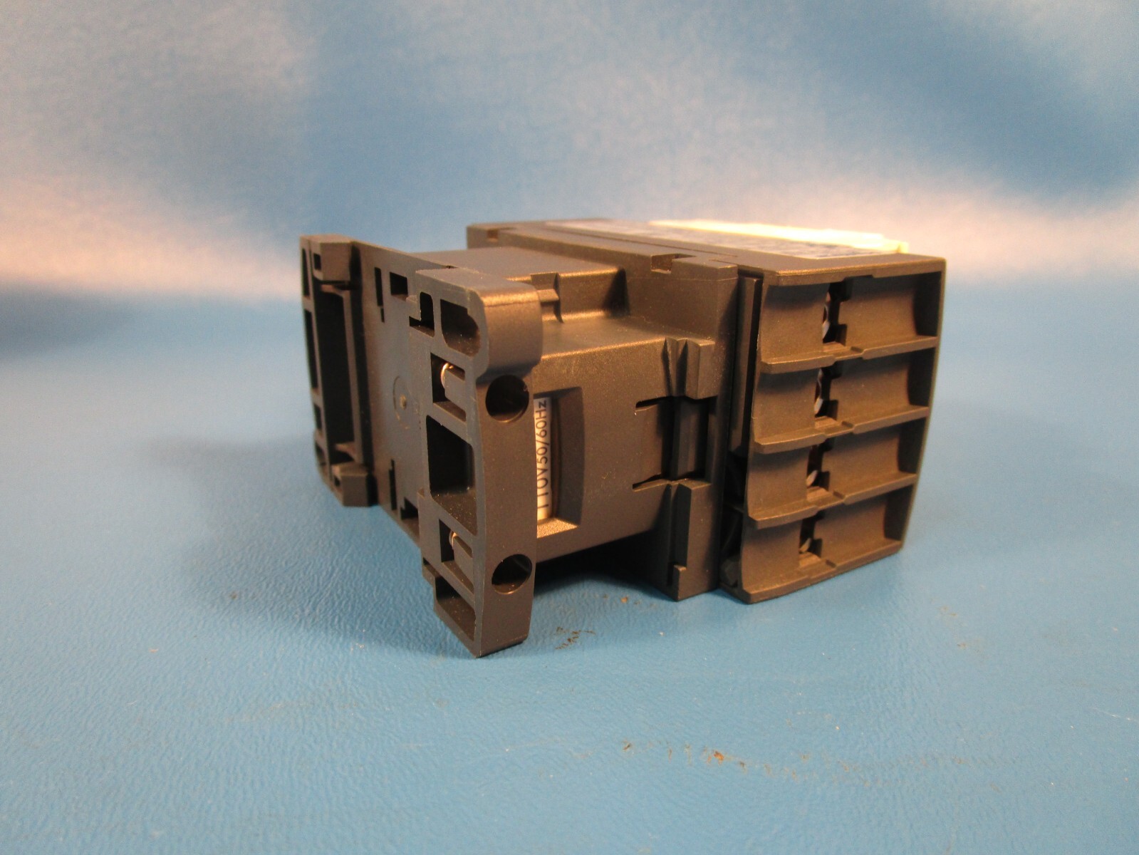 SCHNEIDER LC1DT25F7, Contactor, Non Reversing, 4 pole, 3 phase, 110 Vac @ 50/60