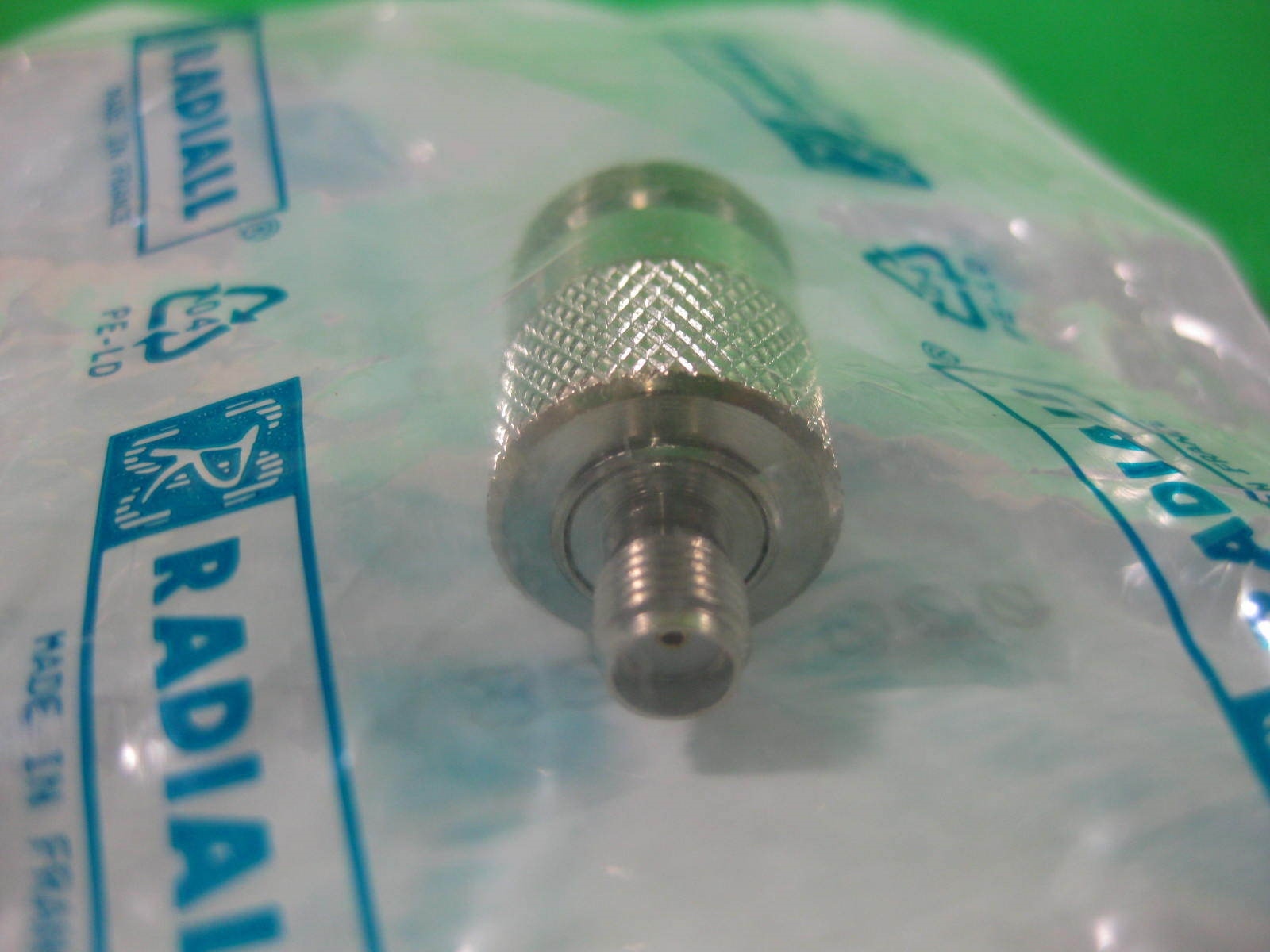 Radiall Adapter Series N(F)-SMA(F) — R191 331 000 — New