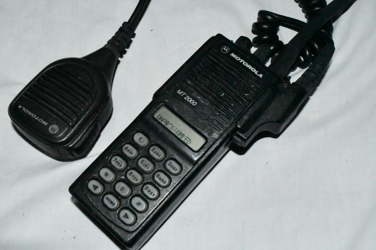 Motorola MT 2000 VHF Handheld Radio w/ battery and Mic H01KDH9AA7AN w6c #1