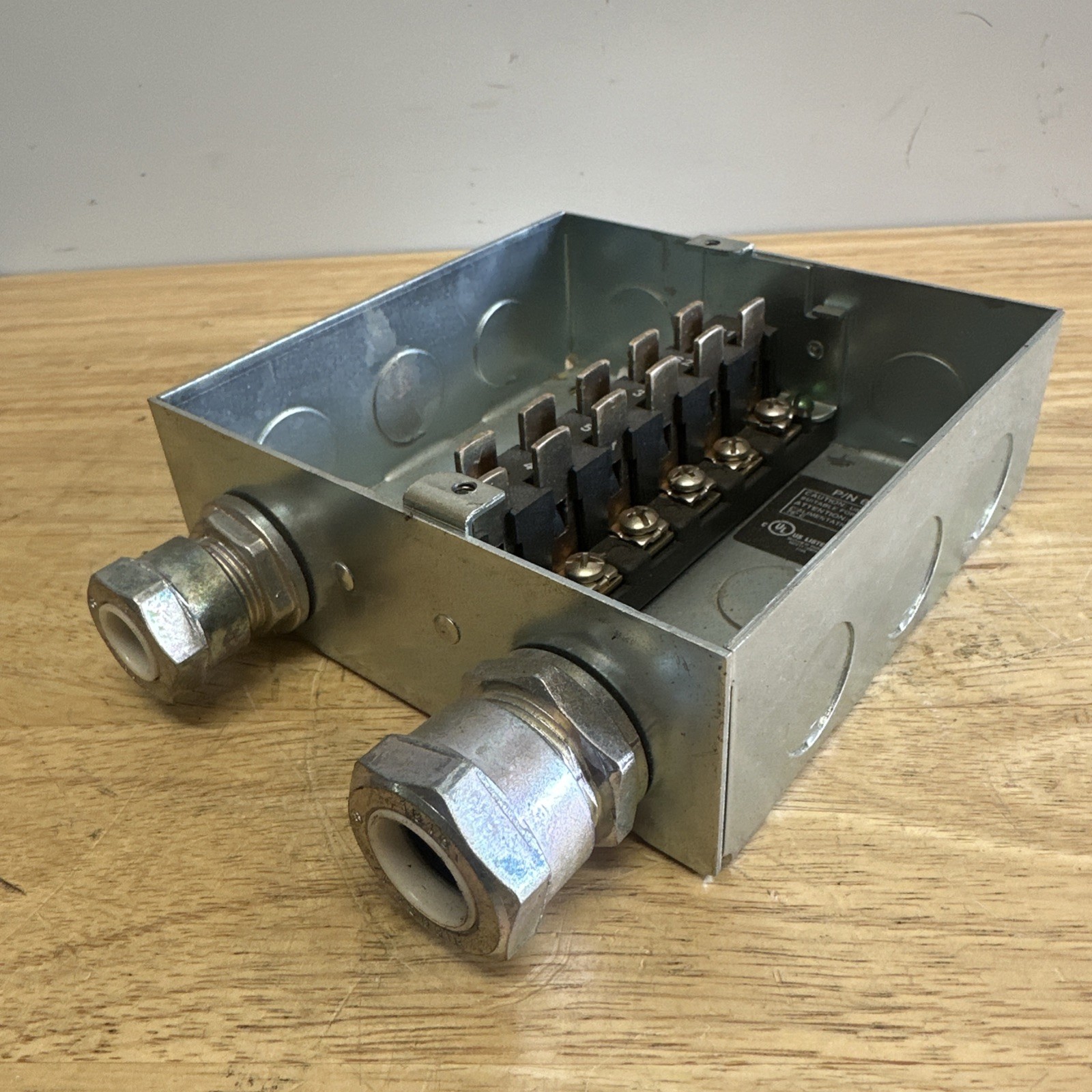 NEW FIREYE 61-3060 CLOSED WIRING BASE