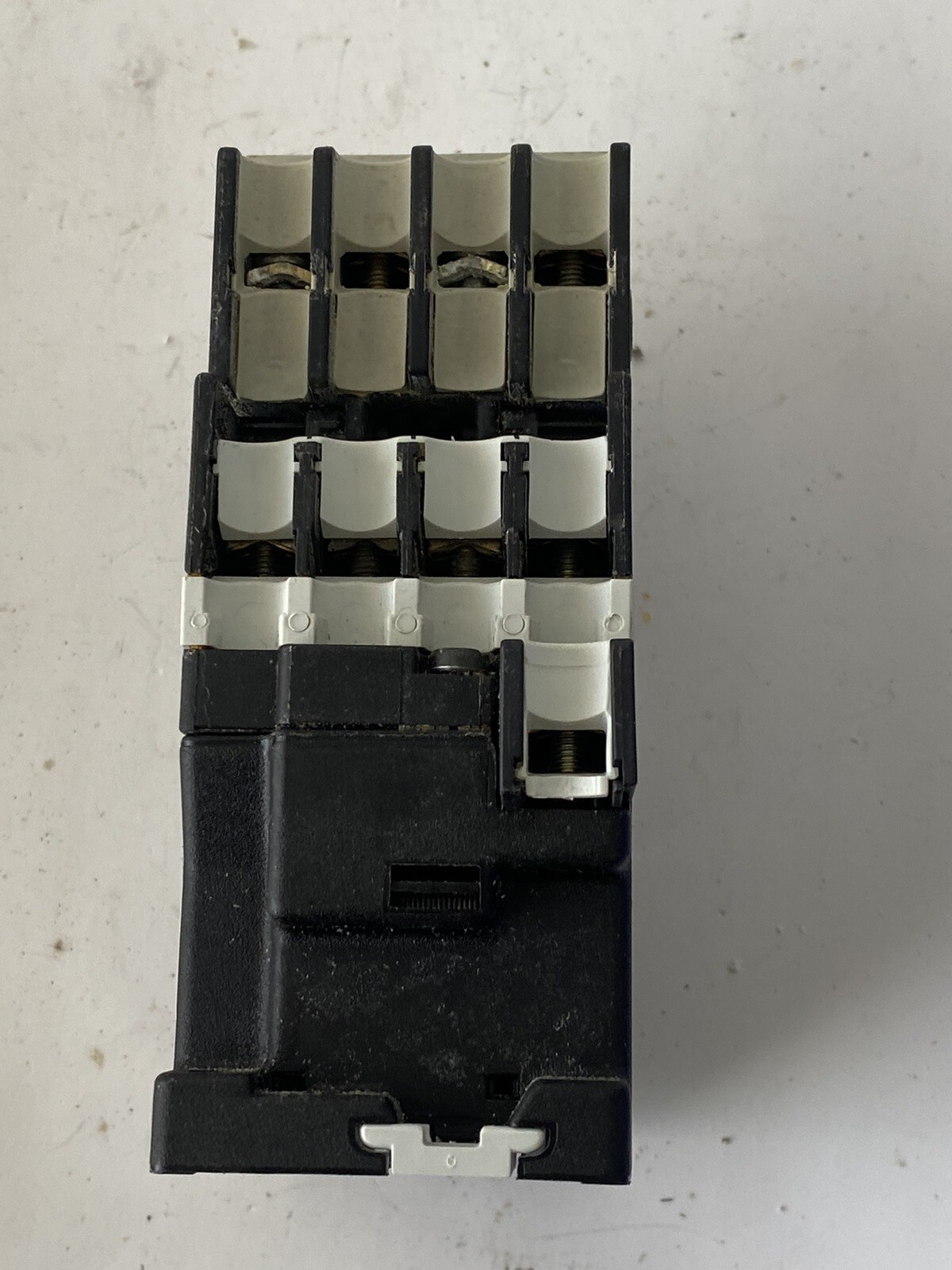 Moeller Electrical Contactor – DIL00 M4-G 24V DC With 22 Dil