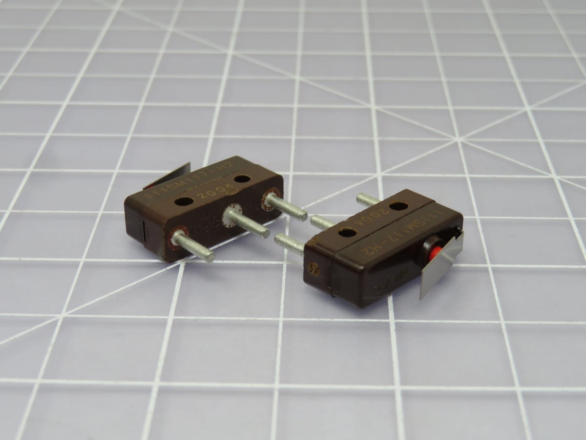 Lot of 9 HONEYWELL 111SM117-H2 Basic / Snap Action Switches SUBMINIATURE BASICS