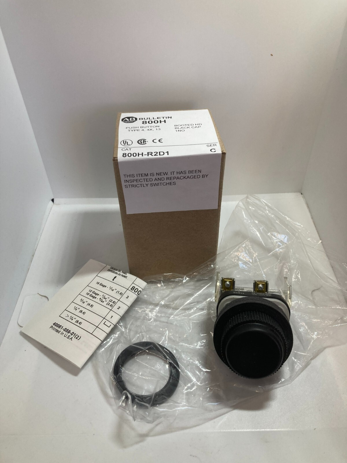 ALLEN BRADLEY 800H-R2D1 PUSHBUTTON BOOTED BLACK 1NO SERIES C NIB