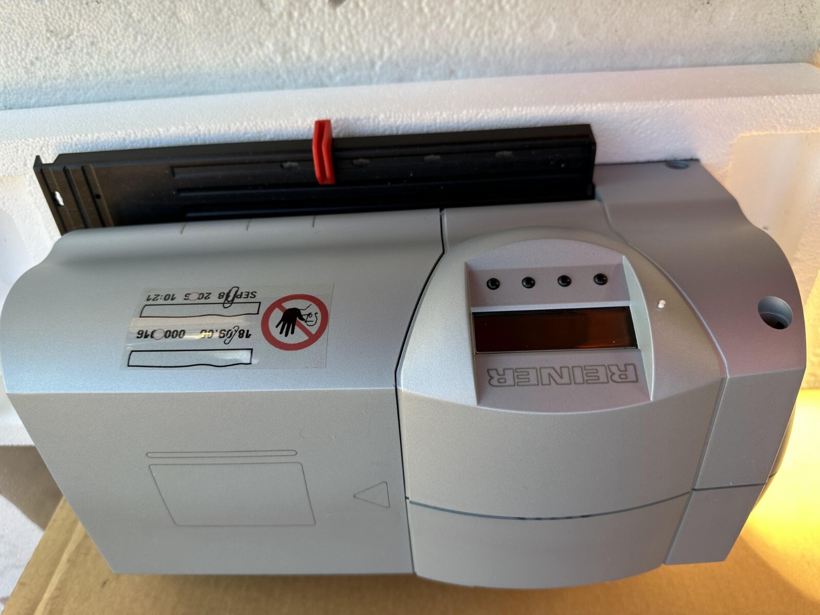 Reiner 880 electronic stamp with Genuine Ribbon Cartridge. Fast free shipping