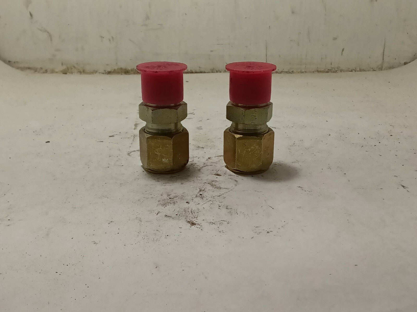 LOT OF 2 NIAGARA PN8 1/2 NPT ERIEPA (TR59)