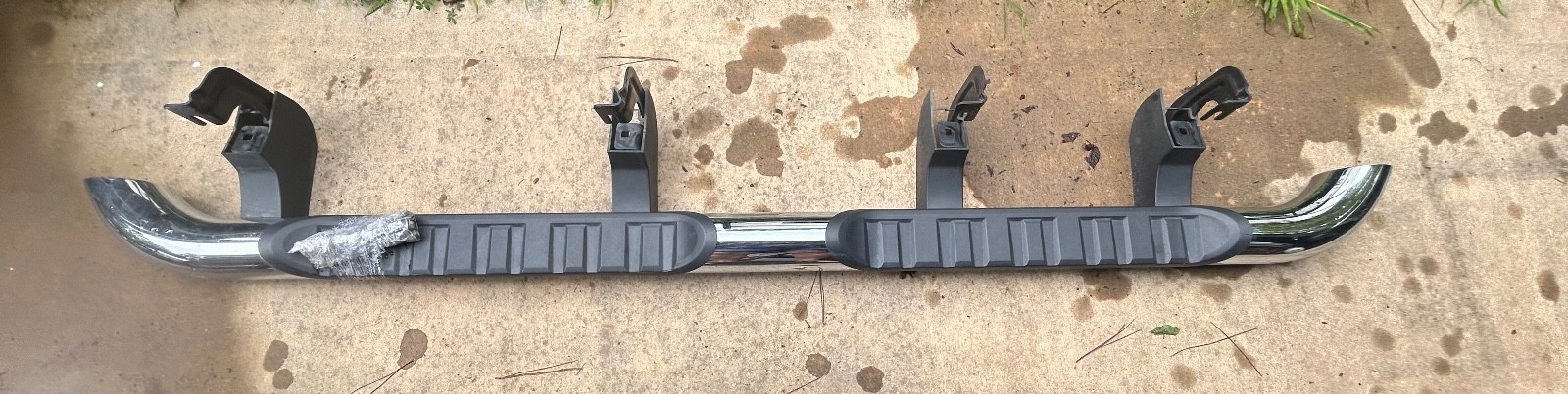 SILVERADO/GMC SIERRA 2014-18; 4″ Chrome Assist Steps Crew Cab 1500,2500,3500
