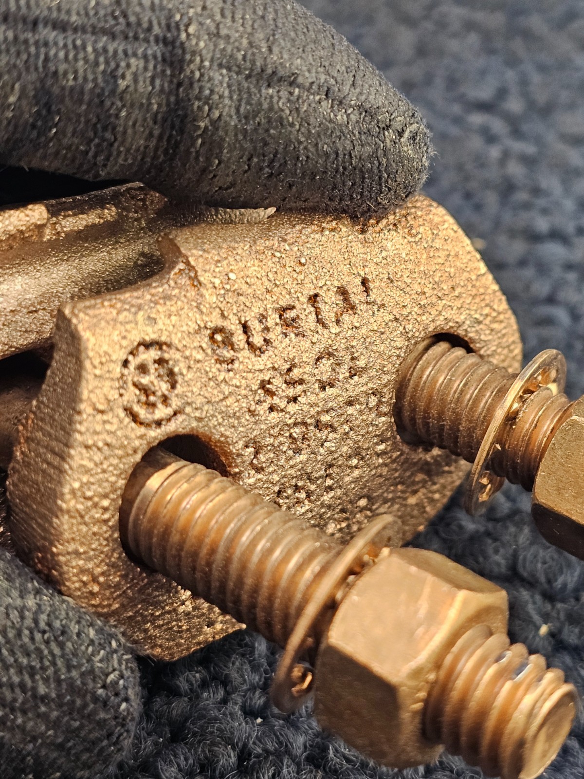Burial Grounding Connector, Copper Alloy 4 SOL-2/0 STR 1/2 ROD 1/4 IPS