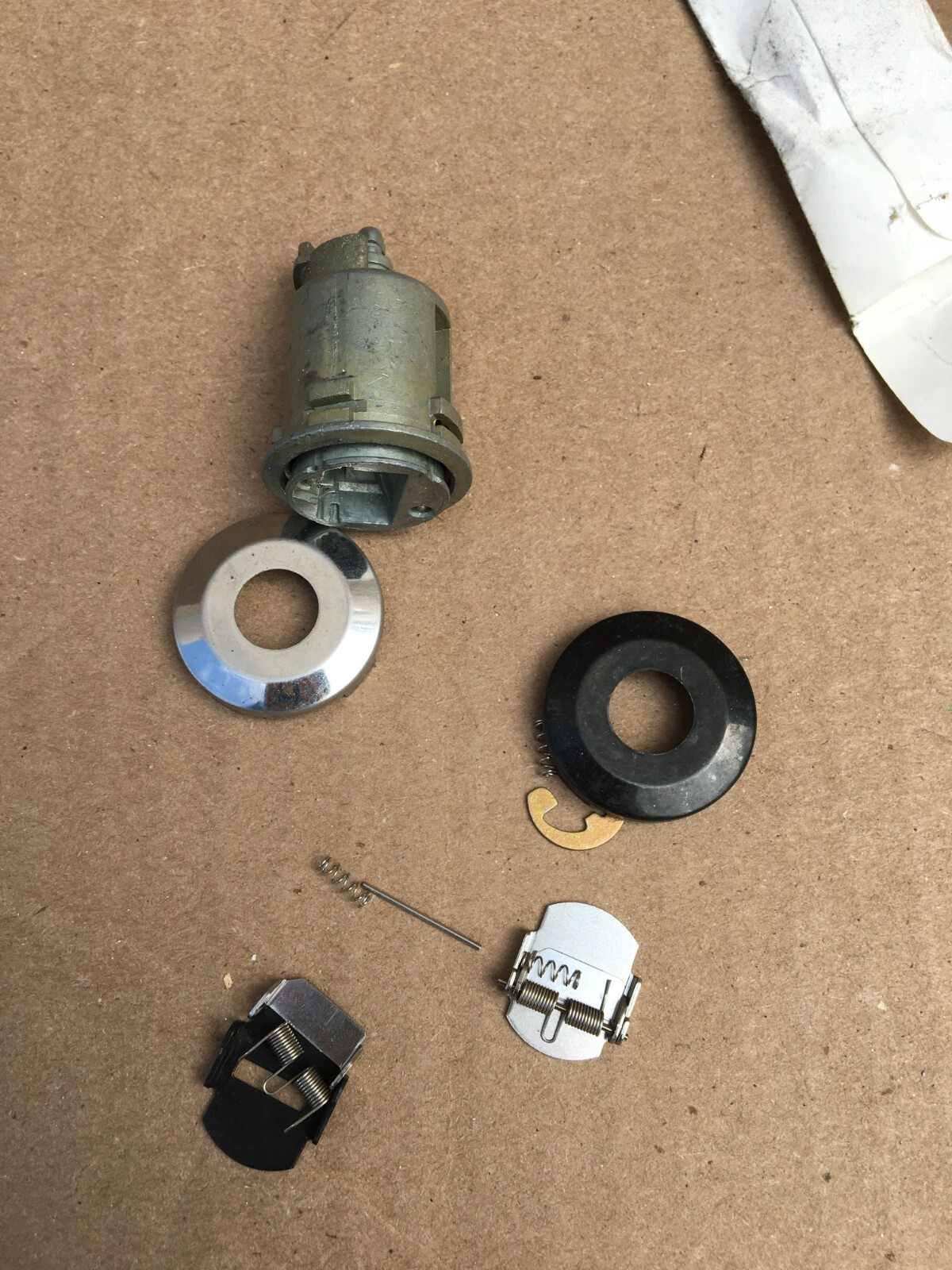 Ignition lock repair kits, unknow ford, (LOT OF 2)