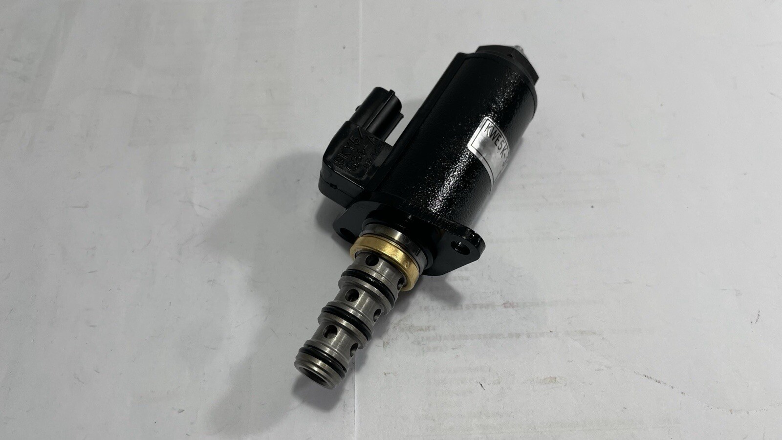 KWE5K-31-G24YA50 Solenoid Valve KWE5K31G24YA50 CASE CX240 NEW HOLLAND E215