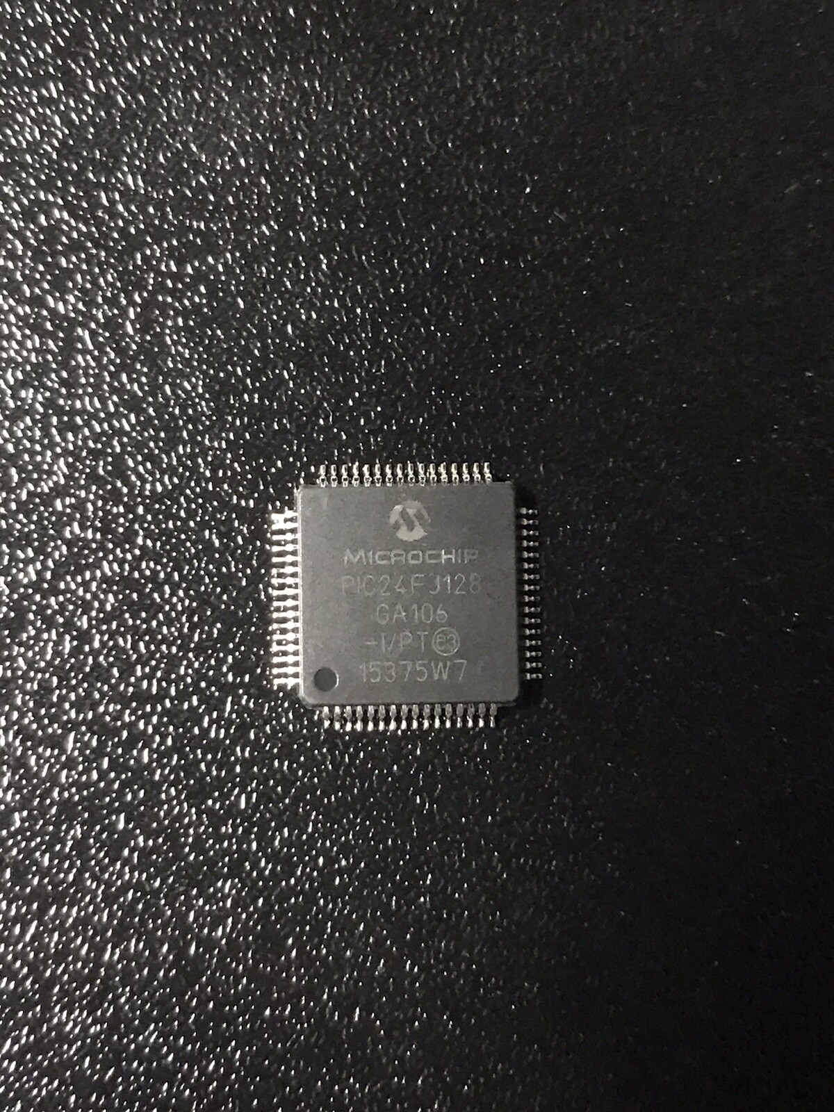 Microchip Technology PIC24FJ128GA106-I/PT Embedded – Microcontrollers Pack Of 3