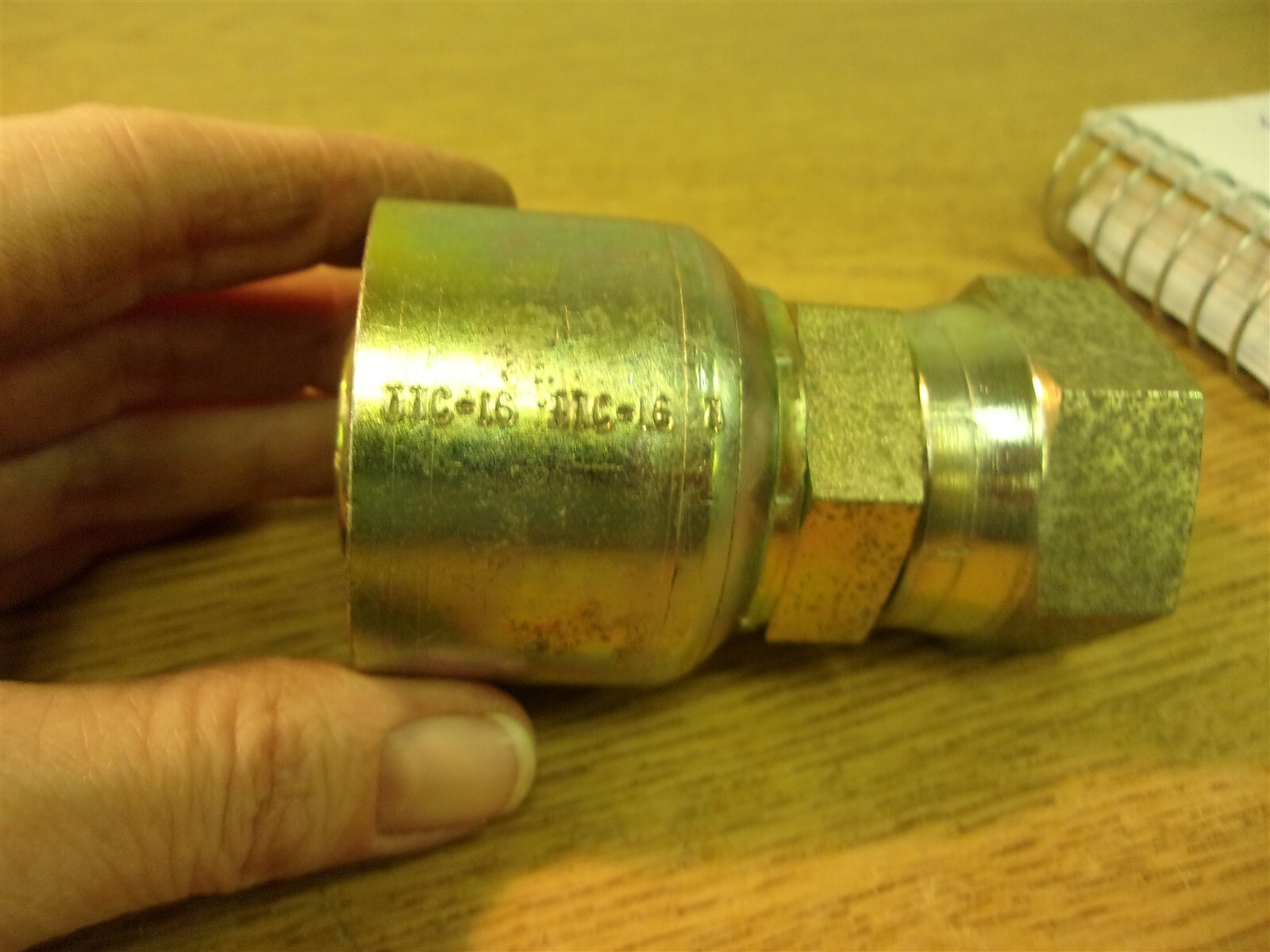 NEW Eaton Aeroquip Hydraulic Fitting TTC-16 *FREE SHIPPING*
