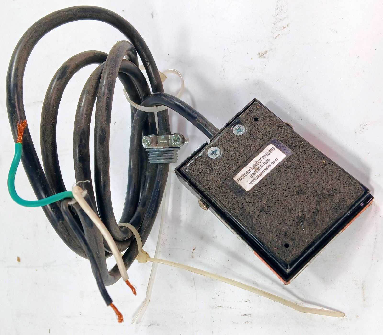 1 NEW LINEMASTER T-91-SC3 TREADLITE II 10A 1/2HP FOOT SWITCH NNB ***MAKE OFFER**