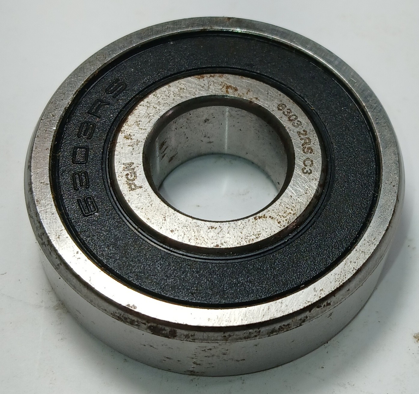 1 NEW PGN 6303 2RS C3 RADIAL DEEP GROOVE BALL BEARING NNB ***MAKE OFFER***