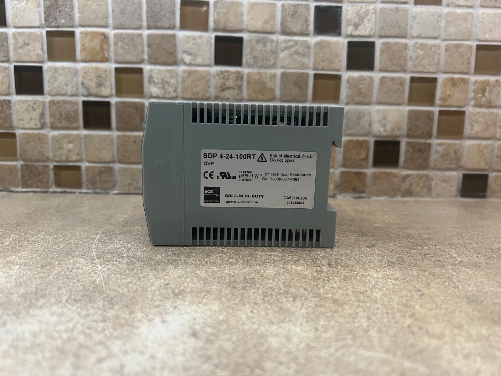 SOLA EMERSON SDP 4-24-100RT 115/230VAC 2.2/1.2A POWER SUPPLY