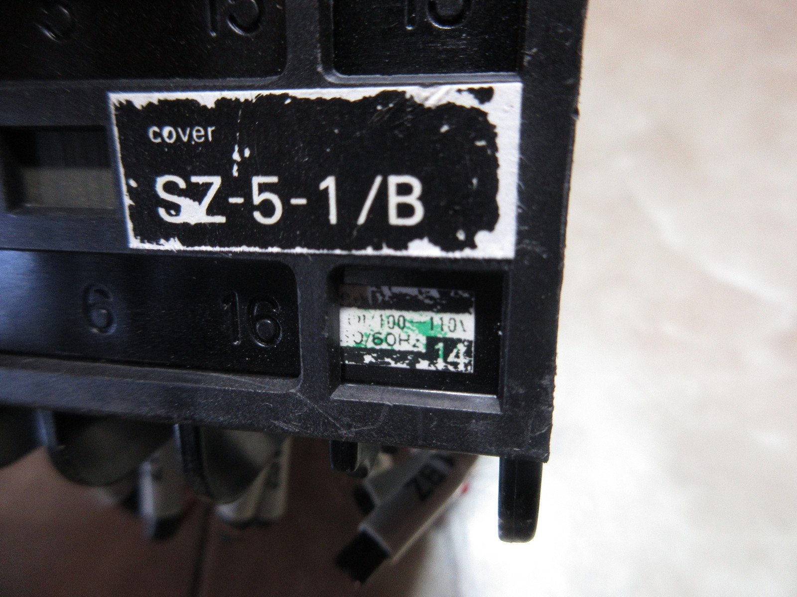 FUJI MAGNETIC CONTACTOR SRC3631-5-1 SZ-5-1/B COVER CNC AKIRA SEIKI TC500