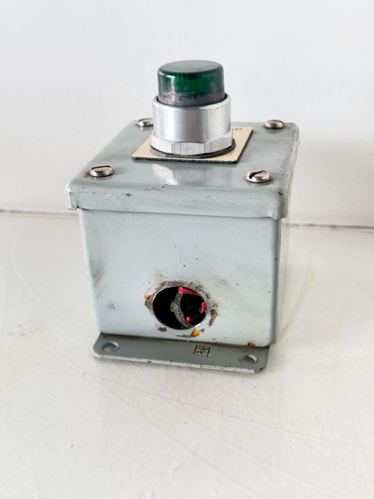 Industrial push button switch with box (RB4)