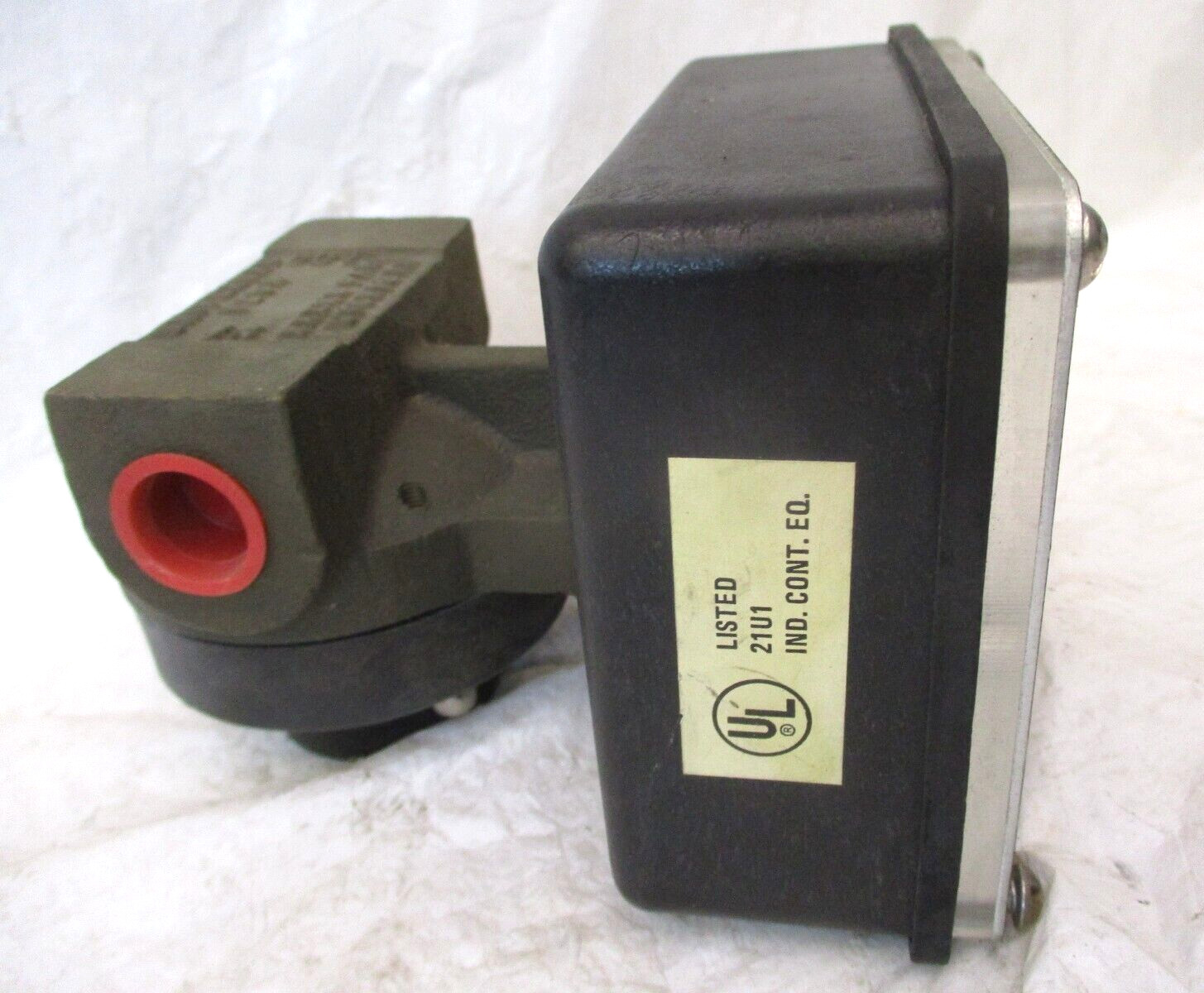 UFM WVS7GM-4-A0NU A6942WVS