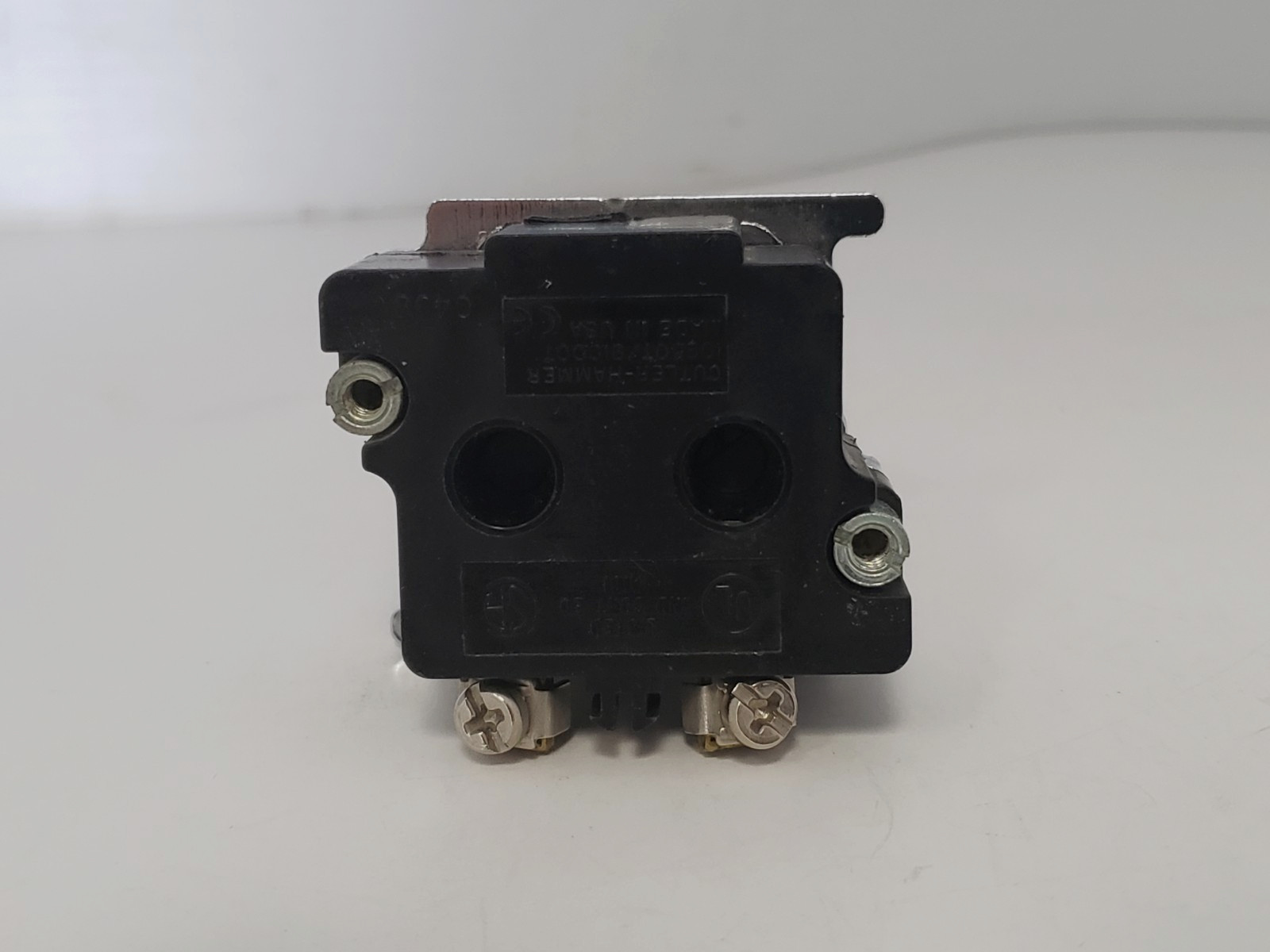 CUTLER HAMMER 10250T411-C21 PUSHBUTTON ILLUMINATED RED