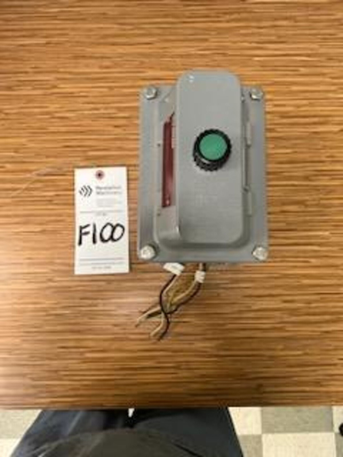 C1D1 switch LARSON ELECTRONICS EPS-PB10-MS-AT-V1-05-DE-NO-GRN 600VAC 10A