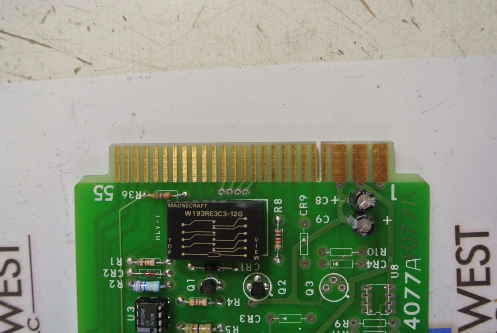 Struthers Dunn Magnecraft Printed Circuit Board 4077A