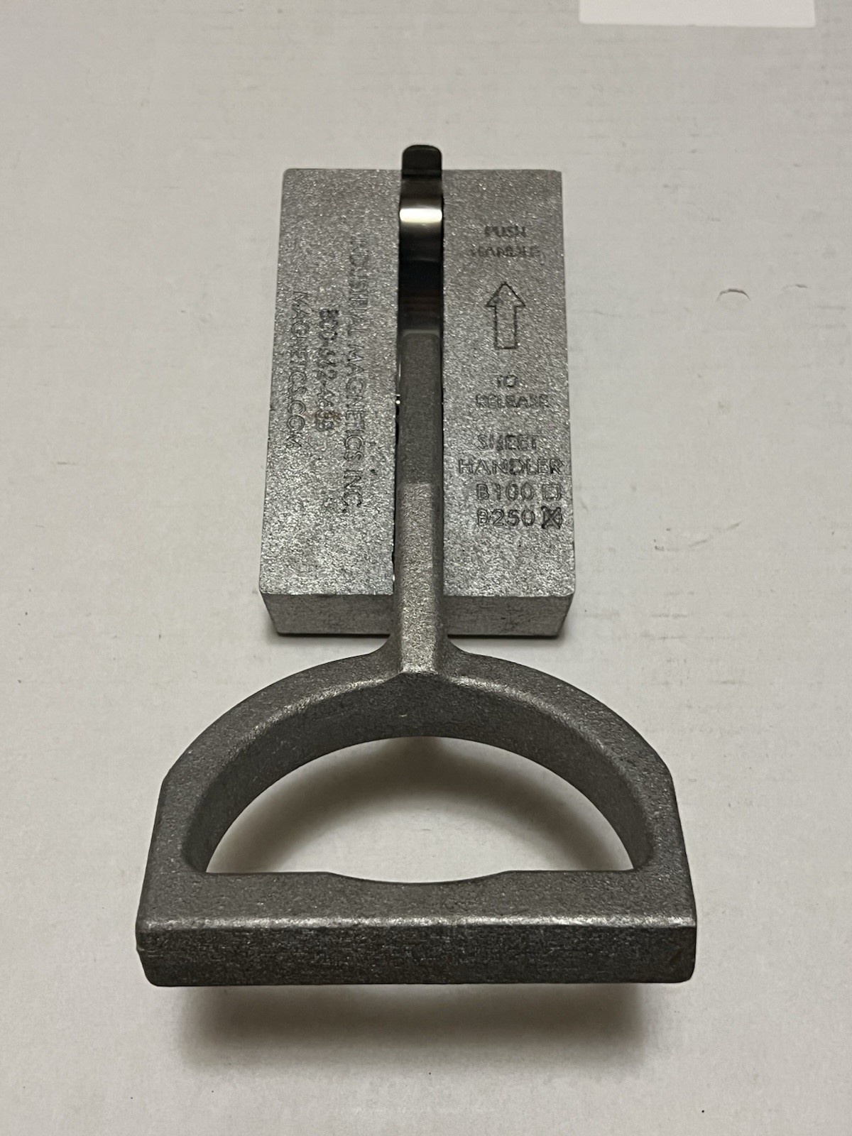 Lightly Used Mag-Mate B250 Lifting Magnet 125 Lb Flat Steel Cap