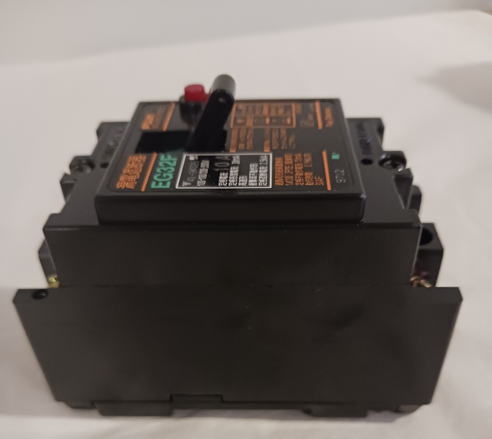 FUJI Electric EG32F Earth Leakage Breaker. 10A, New in box. Free Shipping.