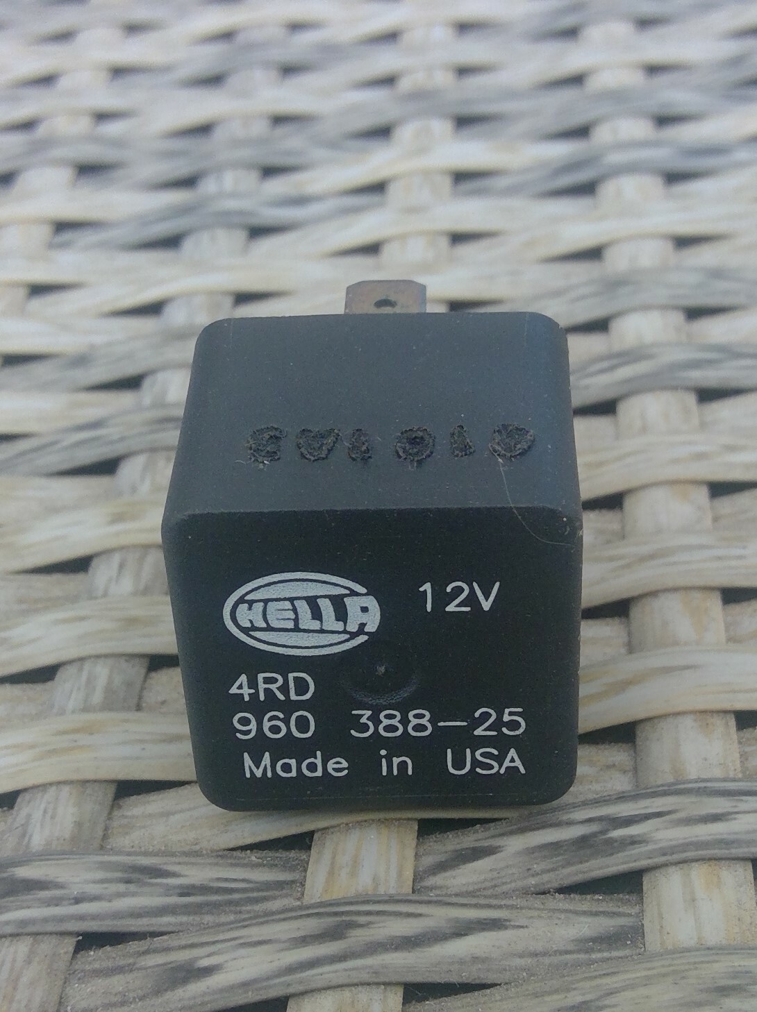 HELLA H41388251 Standard 20/40 Amp SPDT Mini Relay (No Vent)