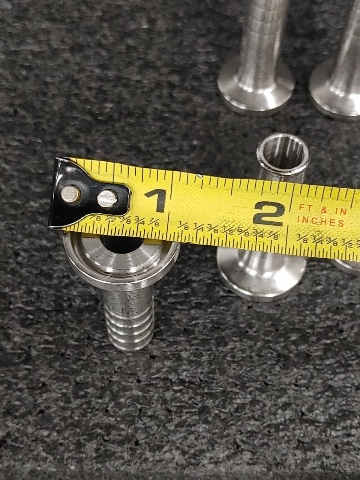 Lot of 11 VNE 316L Hose Barb Adapter Flange Vacuum Fittings