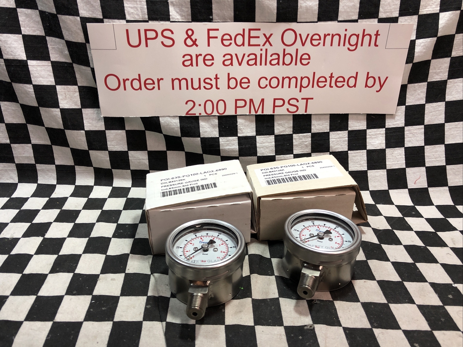 SWAGELOK PRESSURE GAUGE 63mm, 1/4″ NPT, PGI-63S-PG100-LAOX-6890, LOT OF 2