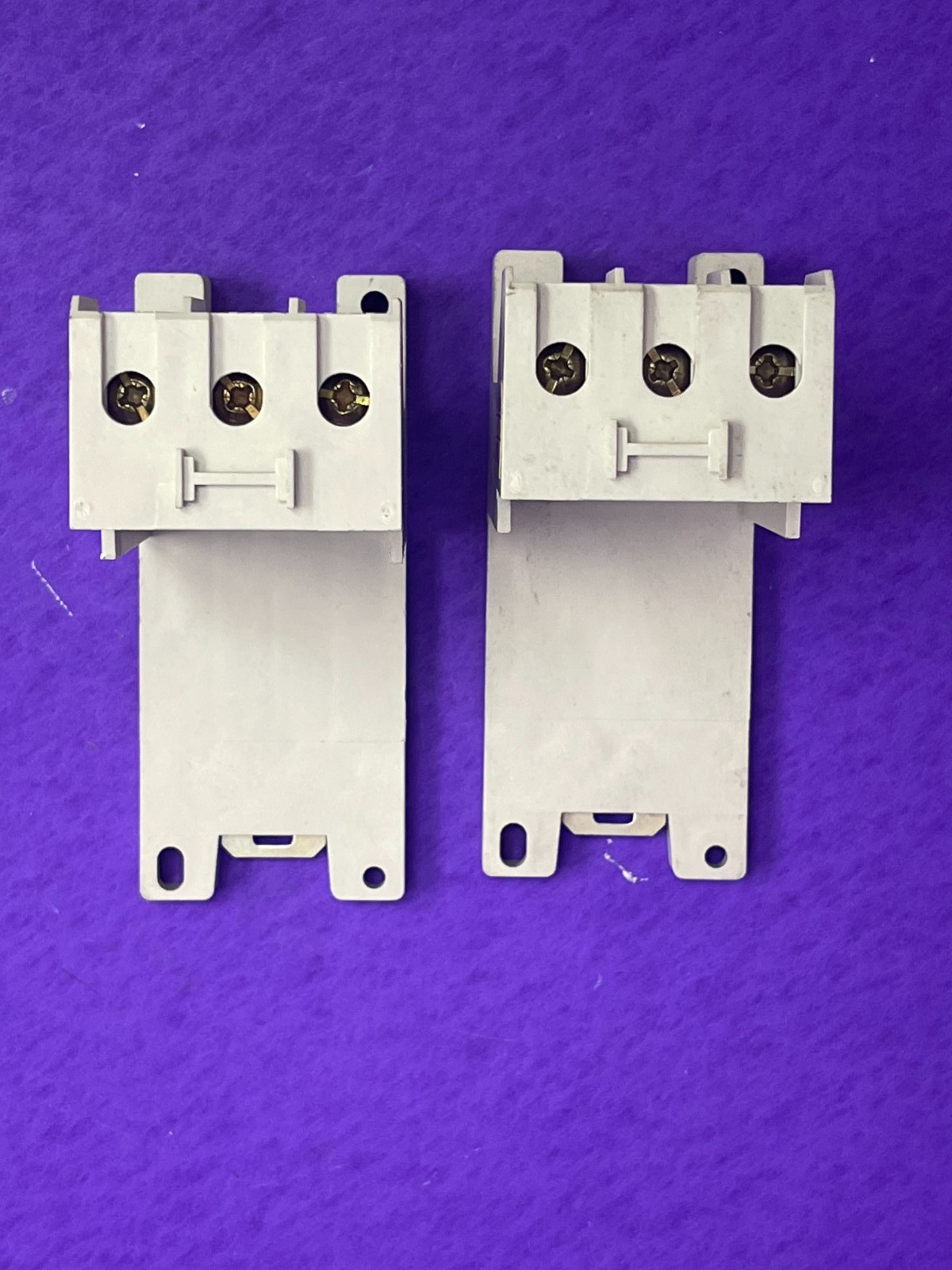 Cutler-Hammer C306TB1 Series A1 32A Terminal Base DIN Rail/Panel Adapter (2pcs)