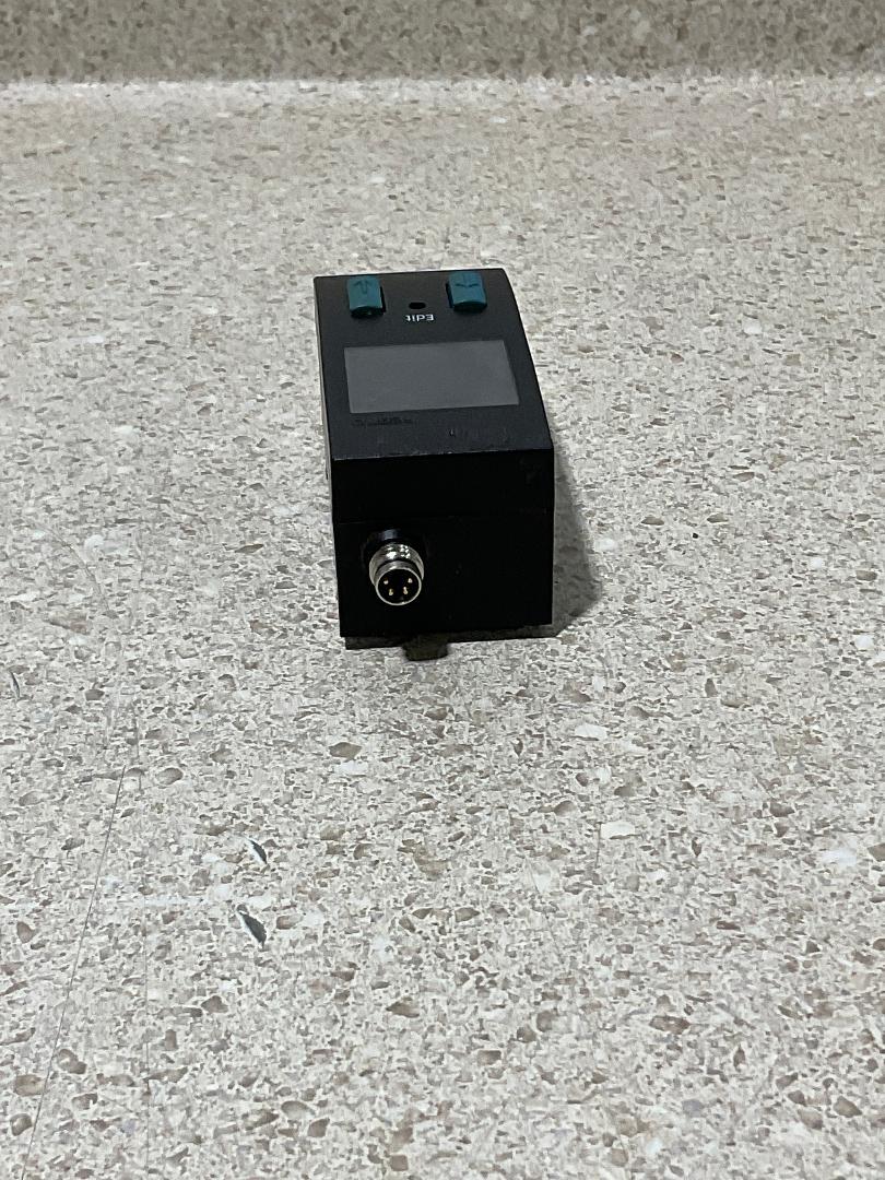 Festo Pressure Sensor SDE1-V1-G2-W18-PI-M8
