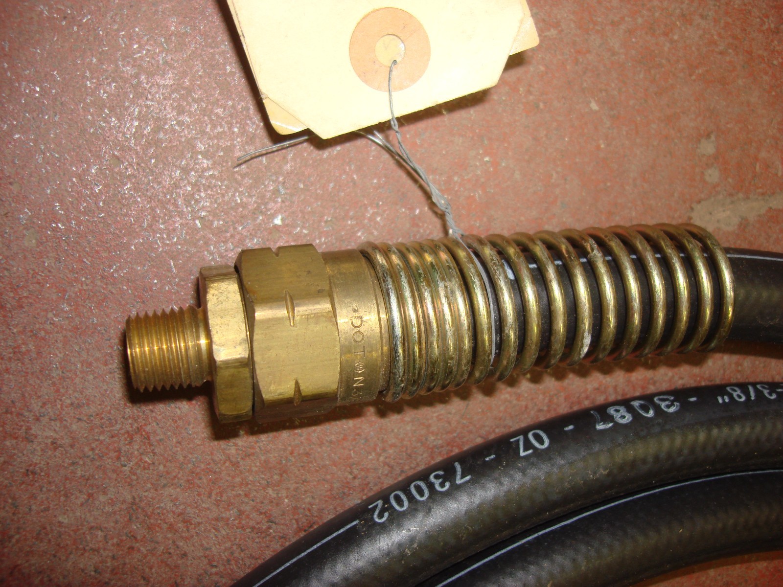 AEROQUIP AIR BRAKE HOSE 3/8″ ID X 9′ 6.5″ LENGHT MIL-H-3992D P/N: 7979895