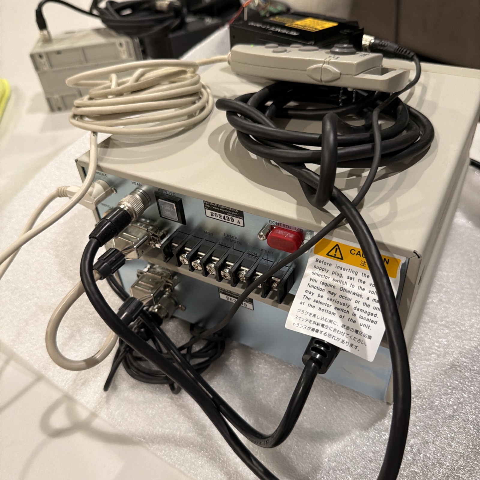 Keyence LT-8010 Laser Displacement Sensor with LT-8105 & LT-V201 + controller