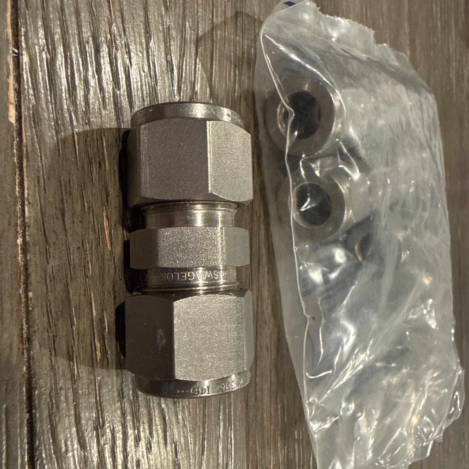 SWAGELOK UNION 1/2″ SS-810-6SC11, LOT OF 7!!