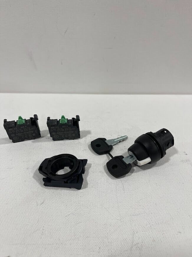 Bradley 800FP-KM35PX20 22mm Selector Keyed Switch 3 Position Standard Knob