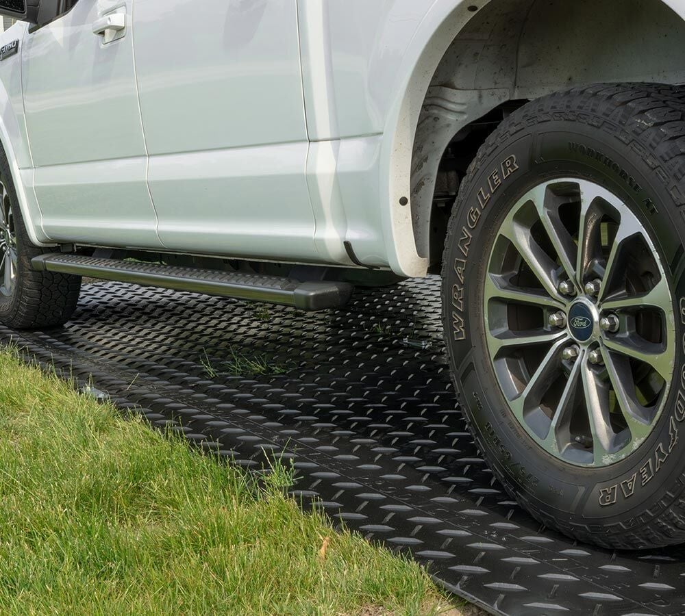 New Bulk Ground Protection Diamond Mats 95″ x 42″ Diamond Plate HDPE w/brackets