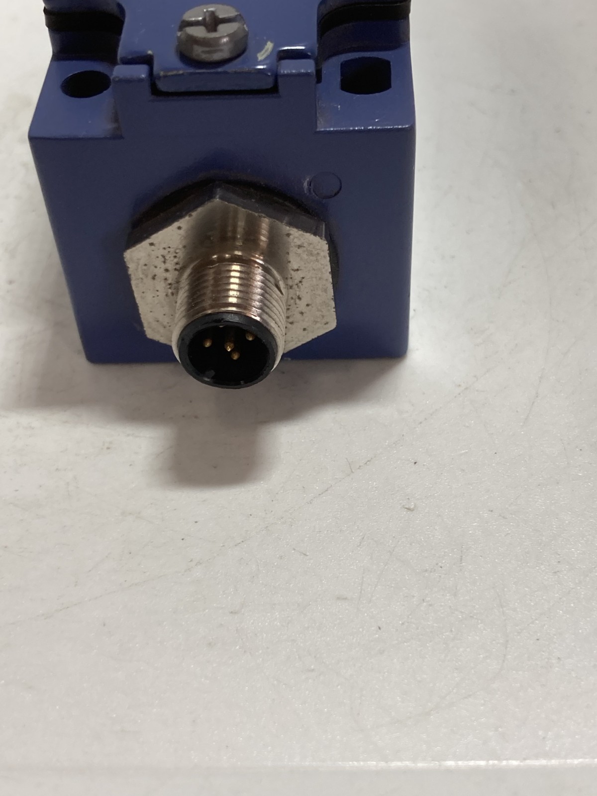 TELEMECANIQUE XCK-J10559 LIMIT SWITCH 30V MAX 4A MAX WO/ROD NNB