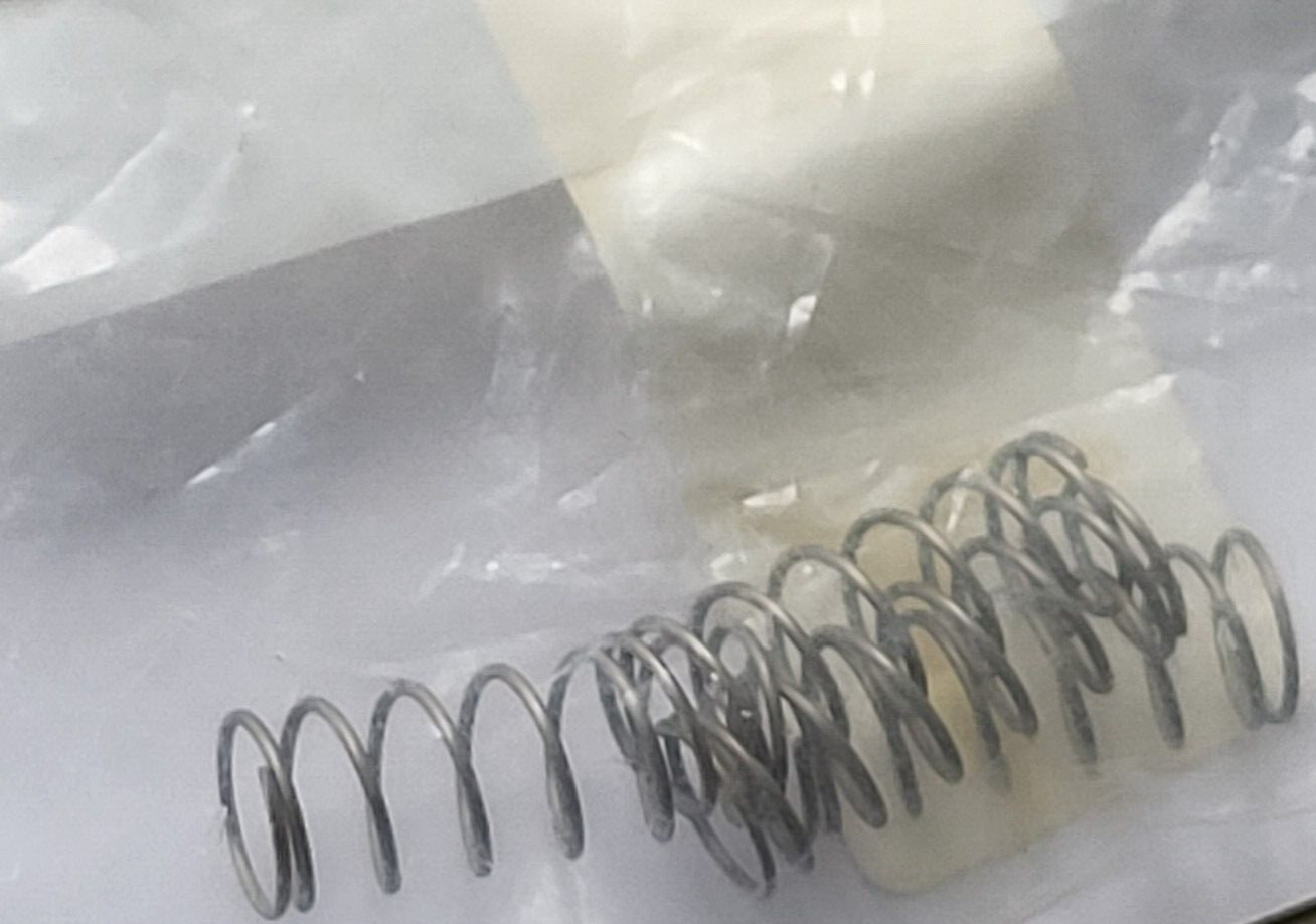 Gutekunst Federn VD-095C Ø 0.63 x 7.27 x 20 mm Stainless steel compression sprin