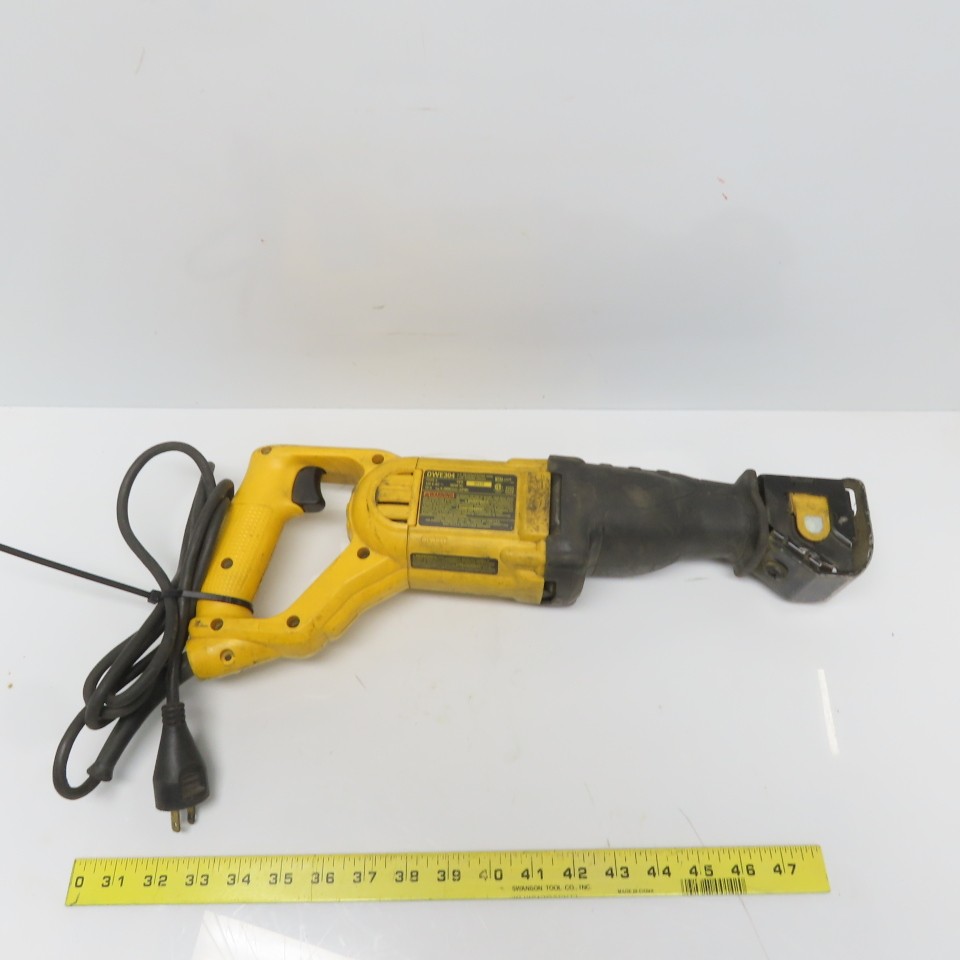 DeWalt DWE304 Reciprocating Saw 120V 10A Variable Speed 1-1/8″ Stroke